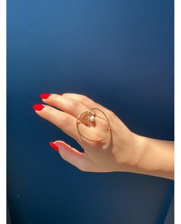 Mother Pearl Circle Ring